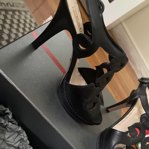 High heels - Picture 6 of 6